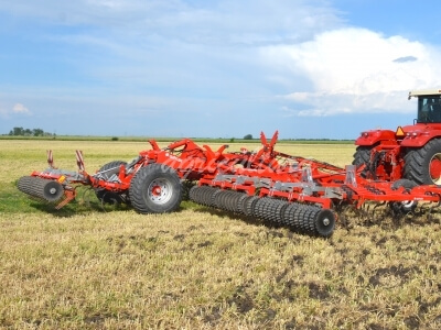 Cultivator cu tăvălug integrat GÜTTLER SUPERMAXX 900-1200