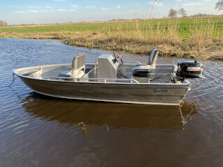 Qwest Marine B381