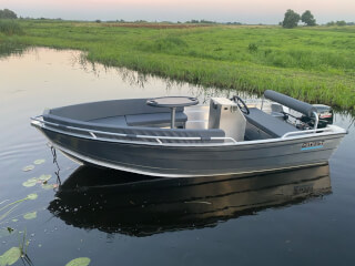 Qwest Marine R400